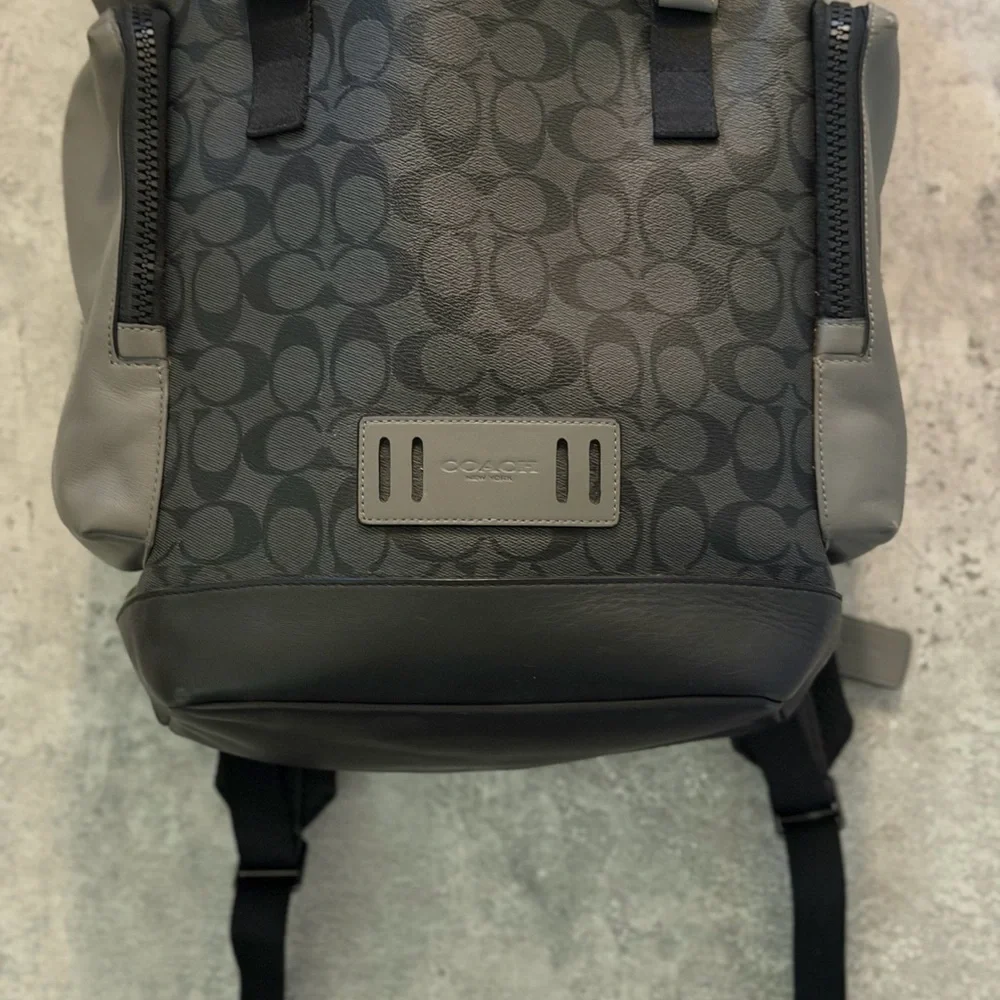 Coach Backpack - Picture 3 of 4
